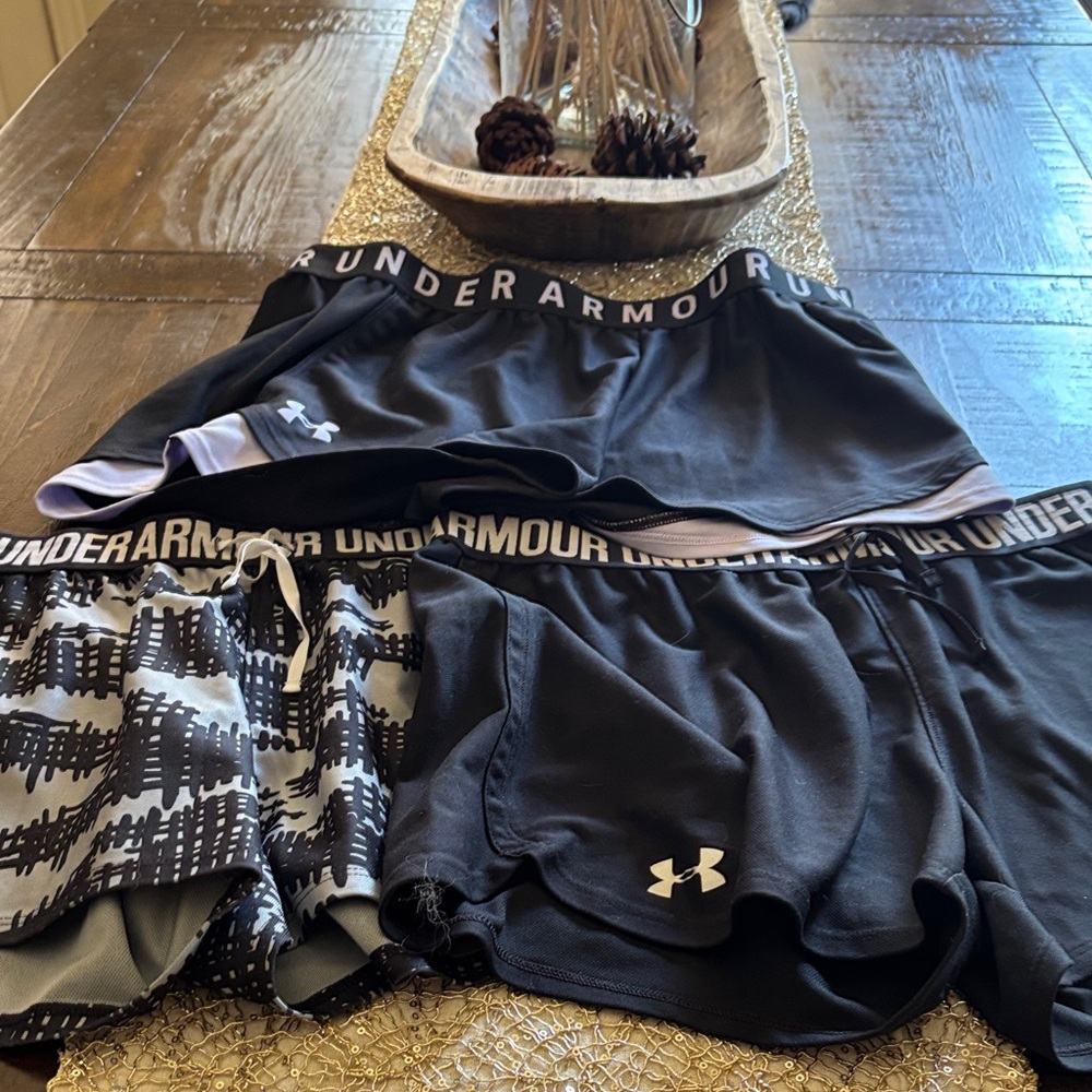 Under Armour Black and White Athletic Shorts Set